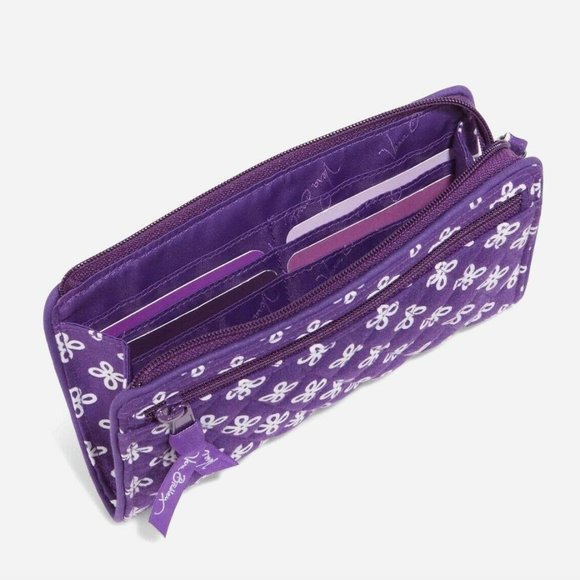 Vera Bradley Northwestern University Front Zip Wristlet New - Picture 2 of 5